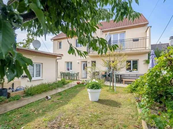 Maison de 7 pièces de 175 m² située à Le Blanc-Mesnil 