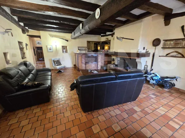 Maison 7 pièces 252 m² 