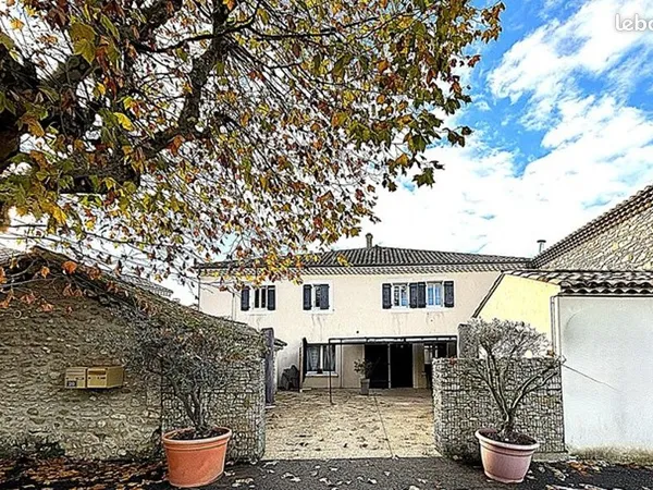 Maison 11 pièces 625 m² 