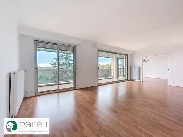 Bel appartement familial - 4 chambres - terrasse - ascenseur - parking 