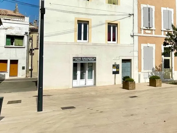 Local 3 pièces 46 m² 