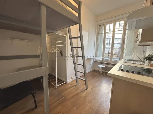 Studio 1 pièce 13 m² 