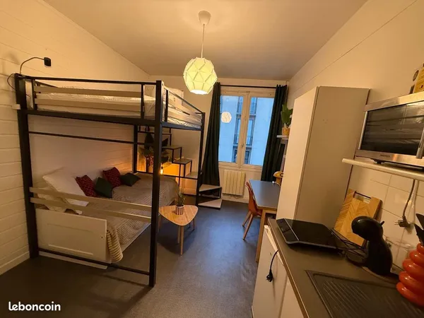 Location - Appartement - 1 pièce - 16 m2 - Rennes Centre-ville 