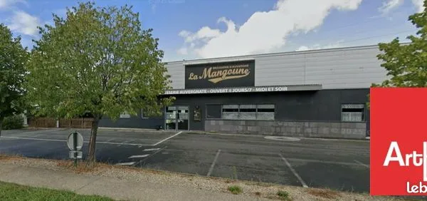 Local commercial 335 m² 