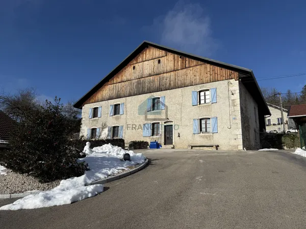 A 11 KM DE MAICHE - MAGNIFIQUE ANCIENNE FERME 
