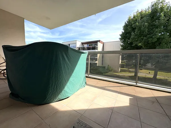 APPARTEMENT 3PIECES 2CH AVEC TERRASSE 