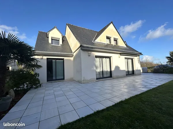 Propriété 7 pièces 148 m² 