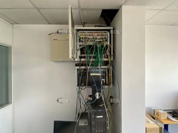 Local d'activité 1503 m² 
