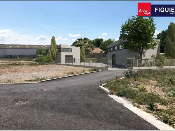 Local d'activité 162 m² 