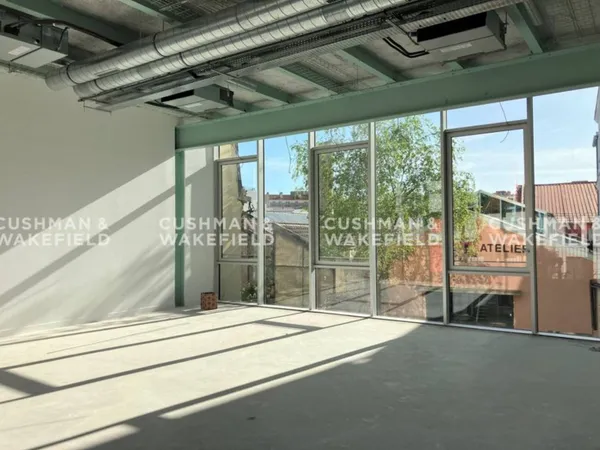 Bureau 136 m² 