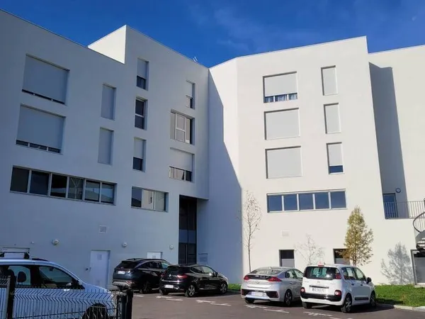 Local commercial 28 m² 