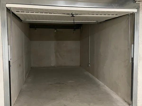 Garage box 13m2 