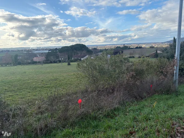 Terrain 1600 m² 