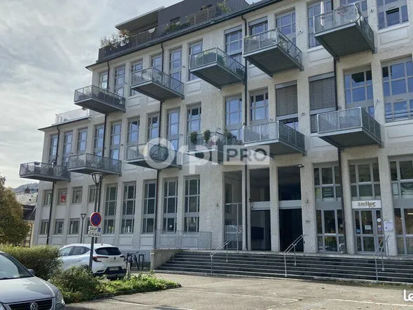 Local d'activité 1 500 m² 
