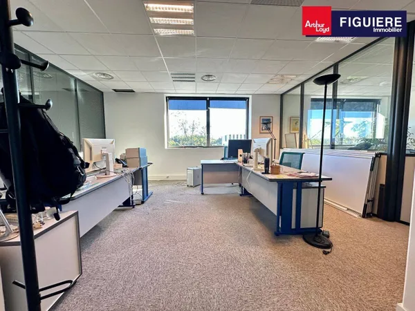 Bureaux 87 m² 
