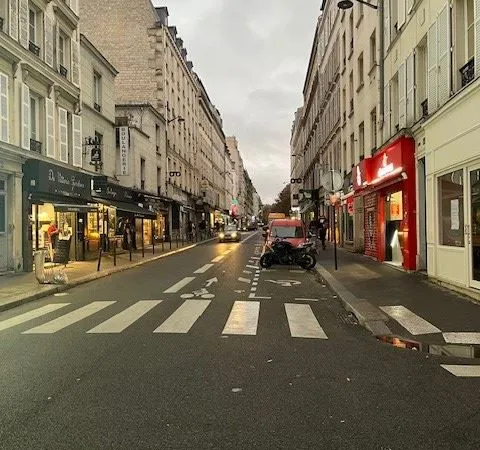 Local commercial 25 m² PARIS 