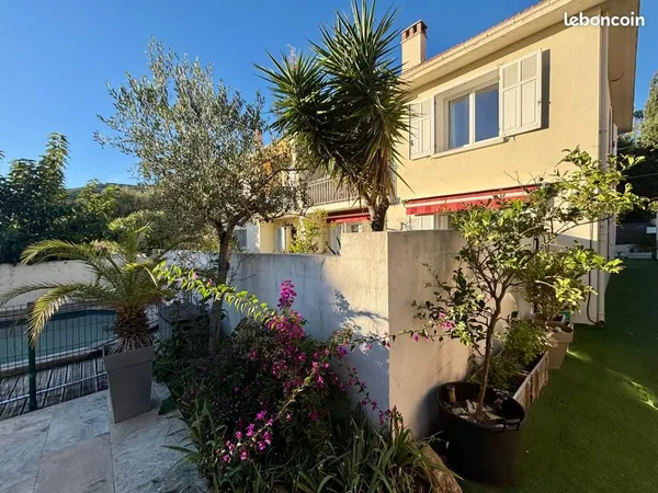 Studio 3 pièces 63 m² 