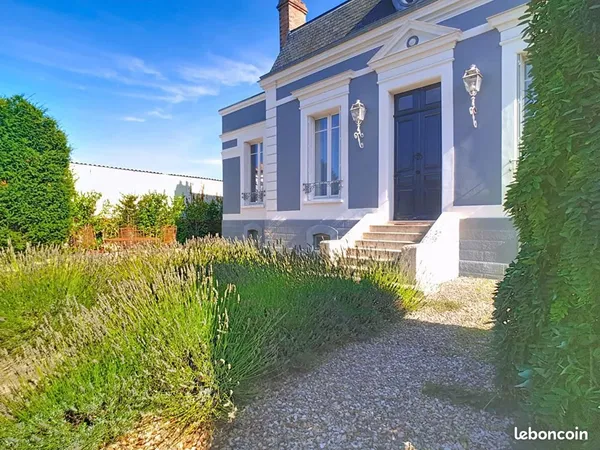 Propriété 6 pièces 225 m² 