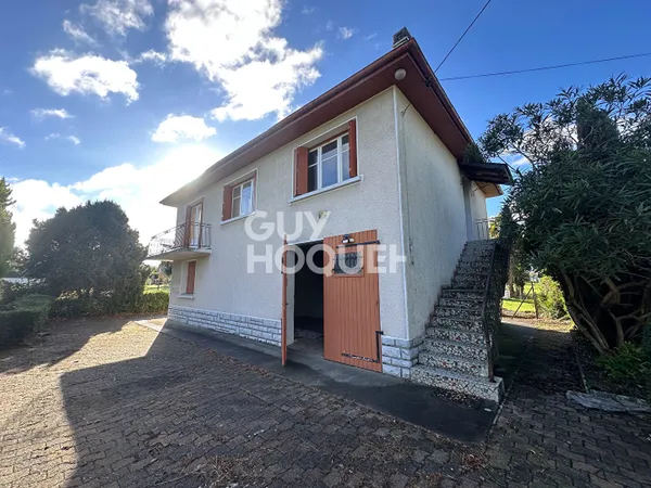 Maison à vendre à 10 MN DE MONEIN Référence 30468 