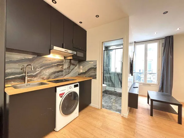Studio 1 pièce 20 m² 