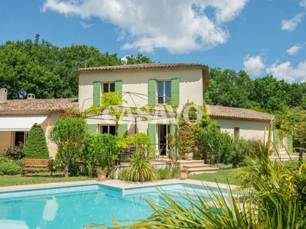 Vente Maison 7 pièces de 230m² - 13540 Aix-en-Provence 