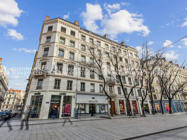 Bureaux 78 m² 