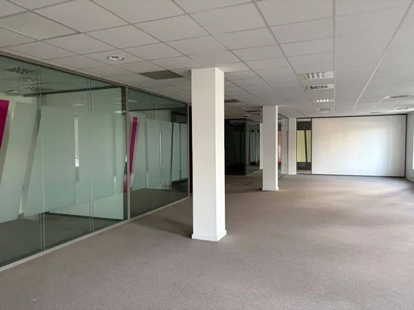 Bureaux 5046 m² 