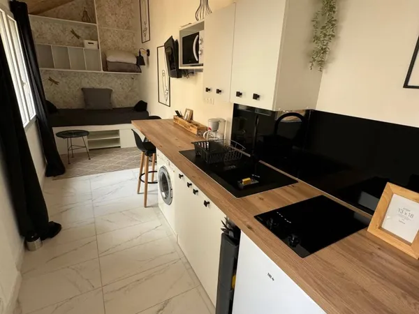 Studio 1 pièce 15 m² 