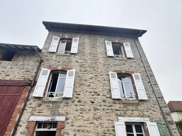 Maison 4 pièces 143 m² 