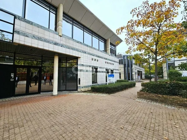 Bureau 945 m² 