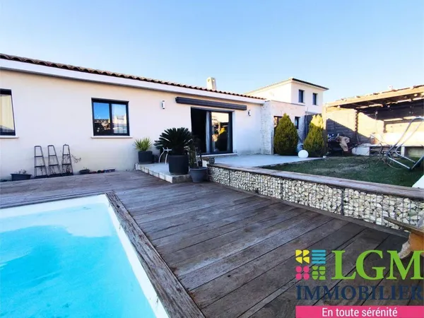 Maison de plain-pied 4 pièces 99 m² 
