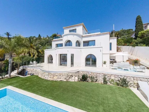 Villa 6 pièces 235 m² 