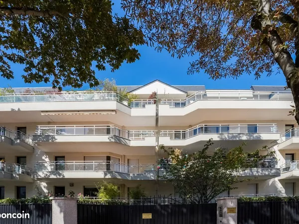 Limite Sceaux-Fontenay aux roses, bel appartement 2 pièces 45m² à 5 mn RER B 