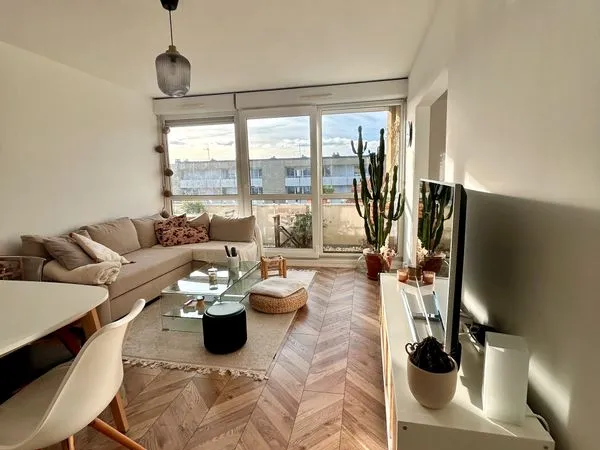 À LOUER - Superbe appartement T4- 79 m² - Neufchâtel /Luton/ Laon-Zola 