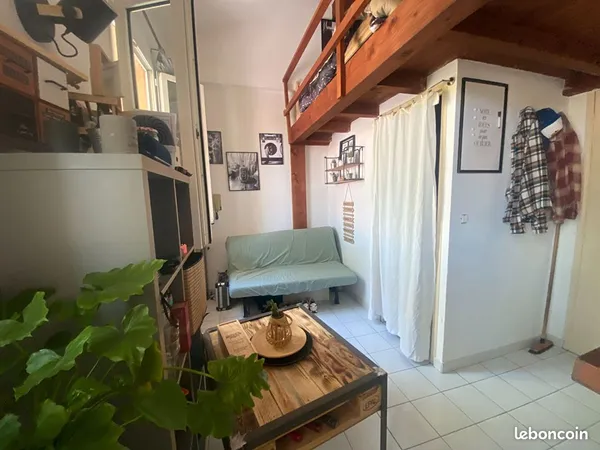 Appartement 1 pièce 14 m² 