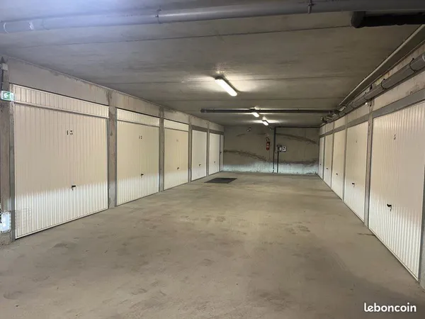 Lot de 2 garages 
