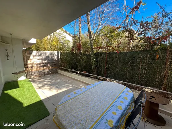 Studio 1 pièce 23 m² 