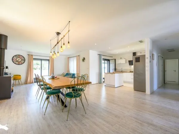 Maison 7 pièces 200 m² 
