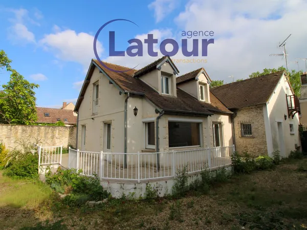 Maison Avec Beaux Volumes 