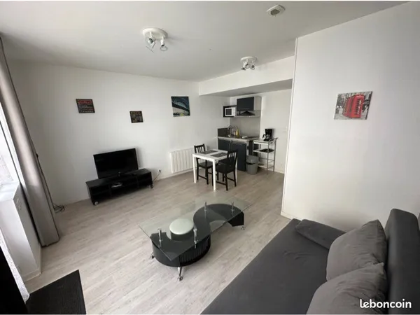 Appartement f2 meublés (eaux EDF wifi compris) 