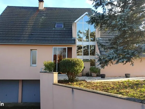 Maison 5 pièces 144 m² 