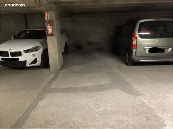 Parking à louer sécurisé 