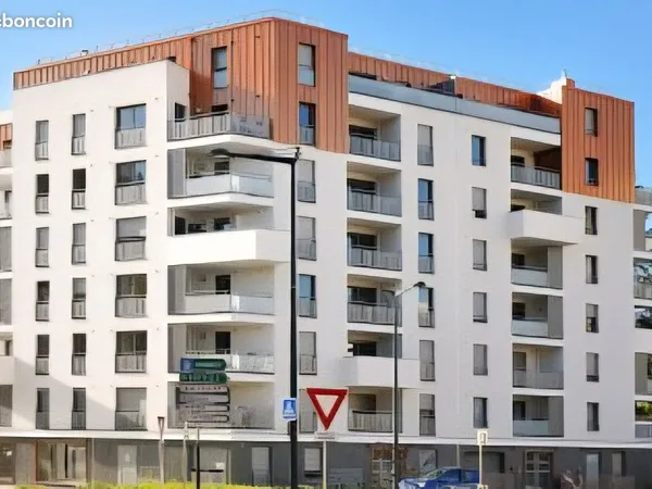 Loue garage Triangle d'or 