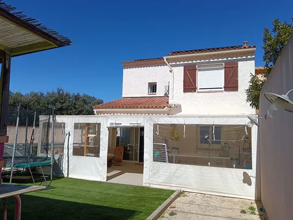 La Seyne. Maison T6 de 115 m² avec garage de 40 m² sur 400 m² de terrain 