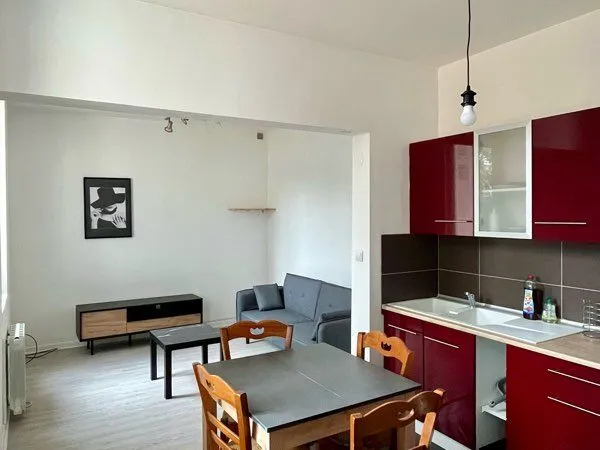 T2 meublé à louer - 40m2 - avec Terrasse et petit jardin privatif - Centre ville 