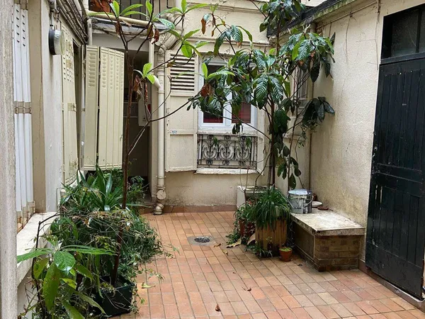 Studio 1 pièce 12 m² 