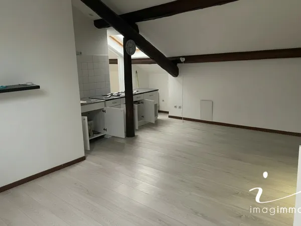Studio 1 pièce 30 m² 