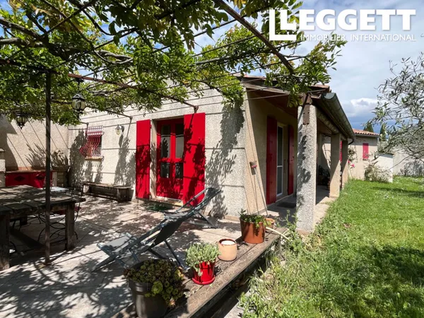 MAISON DE PLAIN-PIED DE 130 m² PLUS DÉPENDANCE 25 m² 