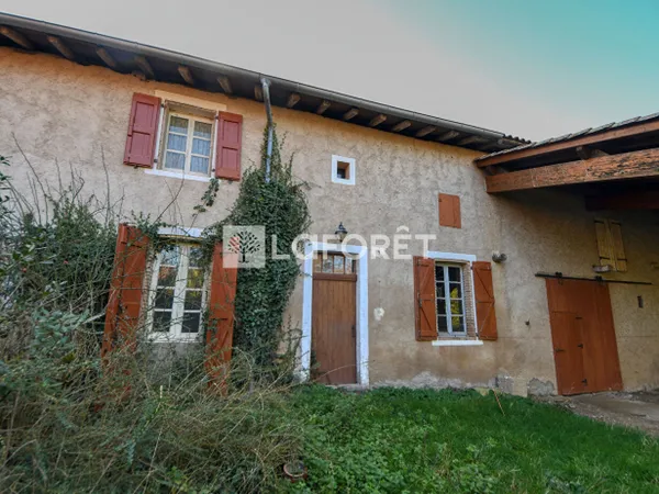 Maison à rénover avec grange attenante à vendre à Parisot 