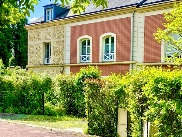 Vends maison 112m² Versailles Montreuil - Terrasse + jardinet, 3 chambres, 1 stationnement + un box 